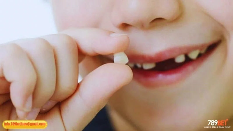 Mơ thấy rụng 1 cái răng